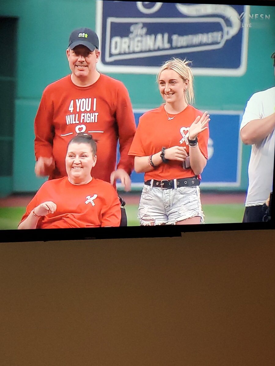 4youiwillfight/Colleen O’Brien (@obcoll) on Twitter photo My sis was diagnosed w/ALS 1/20. venting FUCK ALS! This woman started a nonprofit days after being diagnosed raising awareness 4 a cure FDA/gov are sleeping.Tara then vs today. What if this was your sis,wife,daughter WAKE UP ALS IS NOT RARE <a href="/FDA_Drug_Info/">FDA Drug Information</a> My sis was diagnosed w/ALS 1/20. venting FUCK ALS! This woman started a nonprofit days after being diagnosed raising awareness 4 a cure FDA/gov are sleeping.Tara then vs today. What if this was your sis,wife,daughter WAKE UP ALS IS NOT RARE <a href="/FDA_Drug_Info/">FDA Drug Information</a>