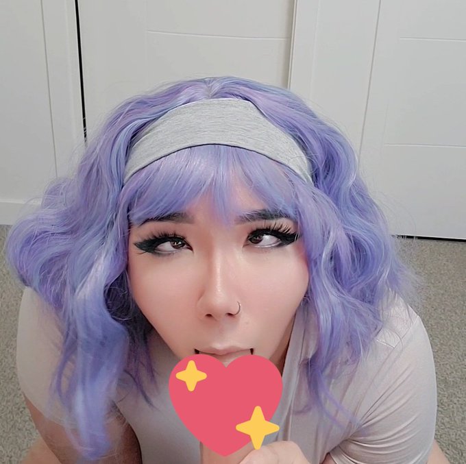 I look so fucking stupid and cute at the same damn time New blowjob video coming 😳  https://t.co/XkVdBU2roH