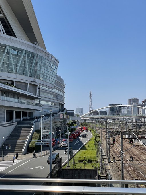 画像 さいたまスーパーアリーナ たまアリ 付近に消防車やパトカー集結 現地画像まとめ 駅に手が真っ赤 血 で落ち着かない様子の男の人いた まとめダネ