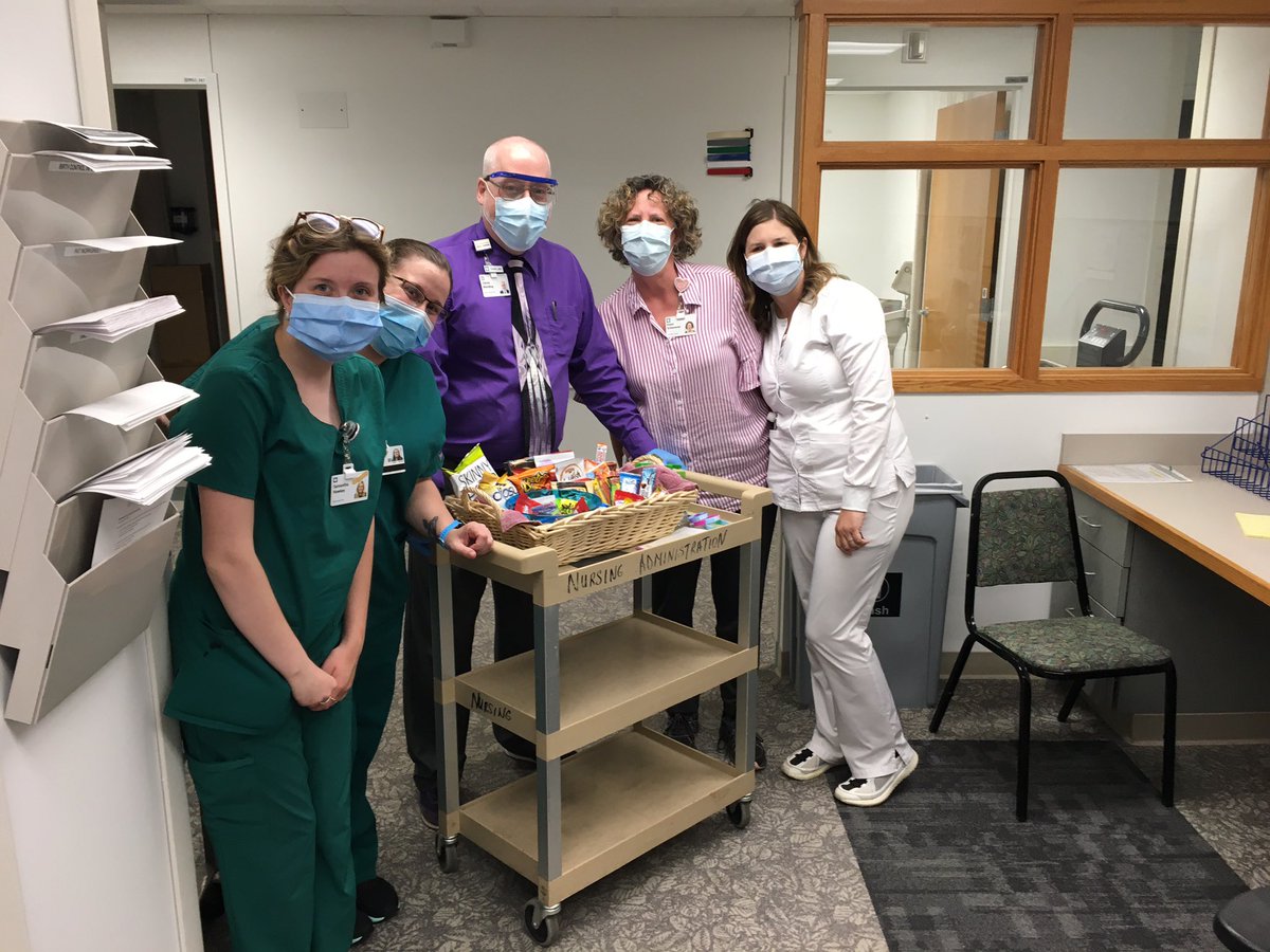 perez_protto's tweet photo. Training Preanesthesia clinic team to help pts to complete Advance Directives &amp; chaplain brings treats to light up the day @keshocm @ChrisTroianos @Steph_L_Bayer @boissyad @andyshaw007 @ClevelandClinic @n05fra2 @madihasyed85 https://t.co/ZlDSaFayds