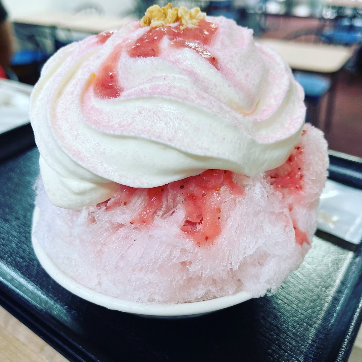 fuwayatsu's tweet photo. 新メニュー
「ふわいちご」🍓
イチゴの酸味とフロマージュ
クリームがマッチして美味しい😋
是非、食べて見てね!!🥰🥰 https://t.co/WDBRPlnMCj