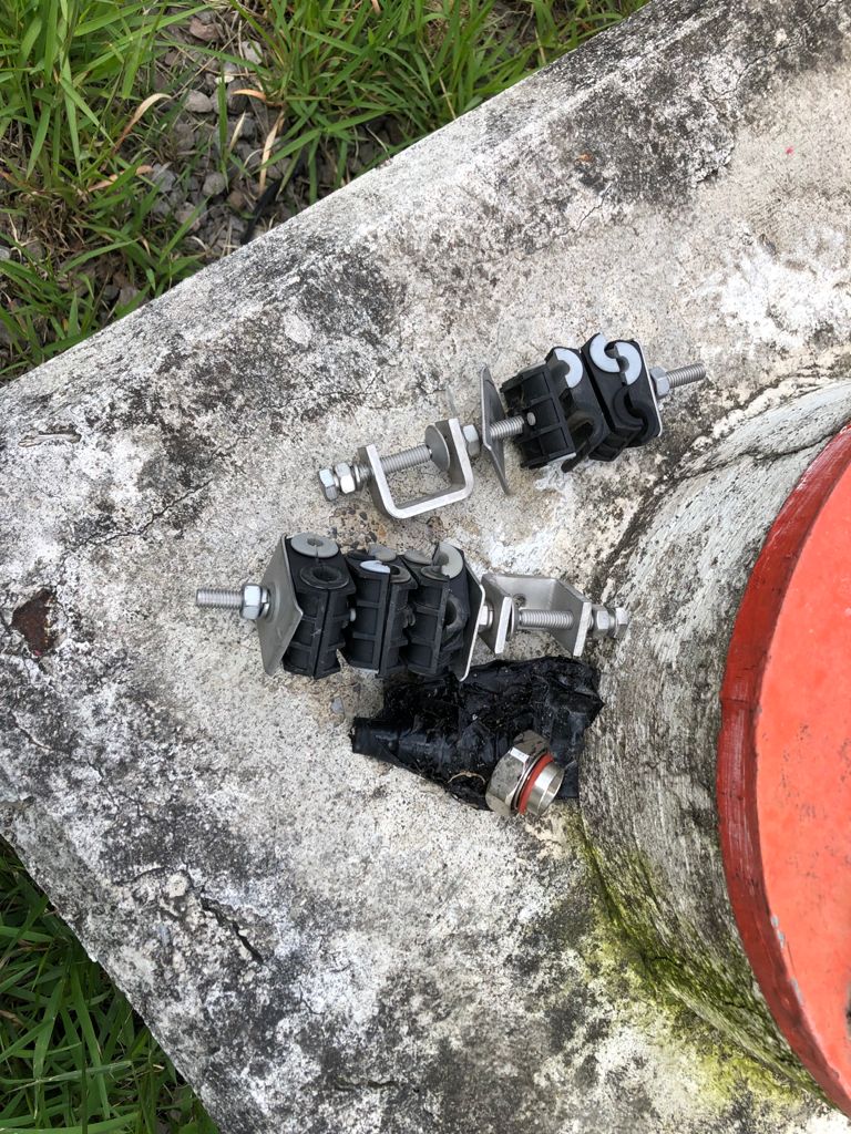 elsoldepuebla1's tweet photo. #ReporteSol Acusan en Cuautinchan que vandalizaron la antena de telecomunicaciones dejando incomunicada a la población, además de que se ha ido la luz en zonas del municipio https://t.co/Do1drcDYlY