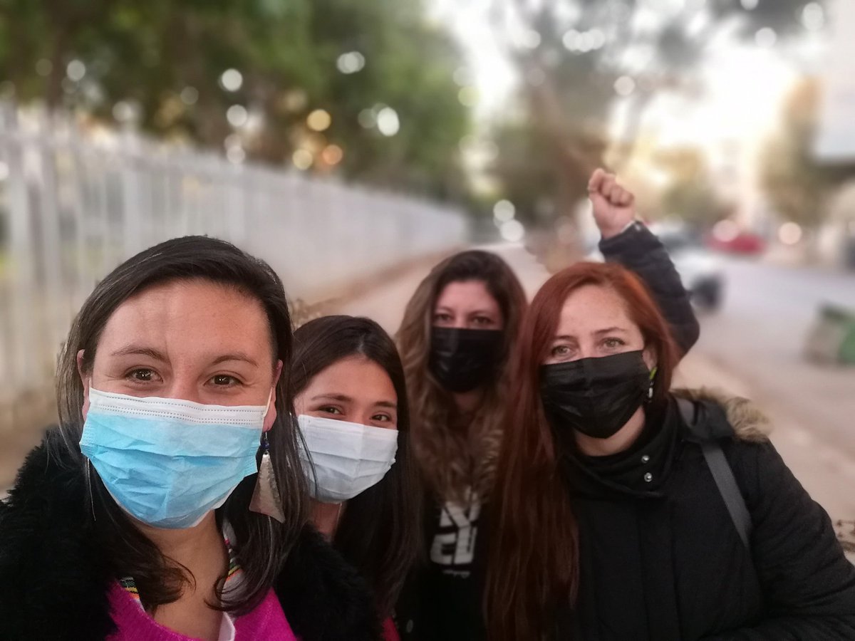 NataCorralesC's tweet photo. Portamos la fuerza del sindicalismo feminista y el mandato de nuestras bases sindicales, vamos x dignidad y justicia para lxs honorarixs!. Seguimos la negociación con la alcaldía mañana. Orgullosa de ustedes cabras. 💪🏿💜🔥
#FuerzaHonorarixs #Despidos #NoALosDespidos #Honorarios https://t.co/i9fF03mlyp