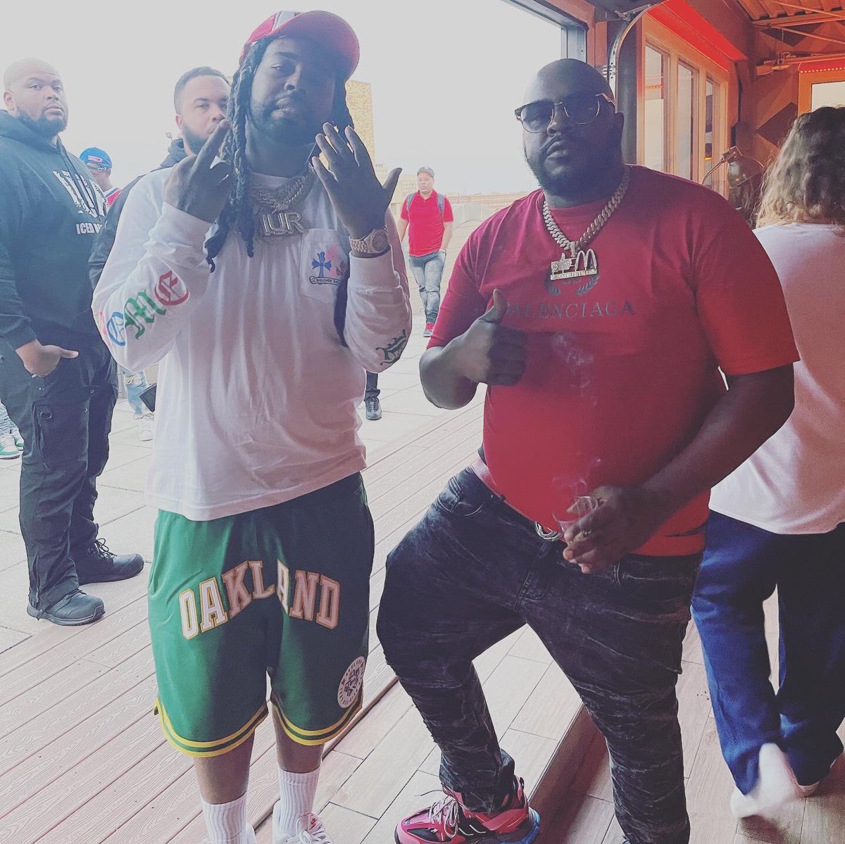Grimey_Grimez's tweet photo. Fugg it I’m goin keep Goin‼️‼️📈 Diamond 💎 chain and it got them Pointers it jus KEEP SNOWIN‼️ 🌨 ❄️ ⛄️🥶 in #Pittsburgh it get Hott as hell but it jus KEEP SNOWIN‼️hit emm wit dat fllldddd Dat Blow Thrower I JUS KEEP BLOWIN’‼️@icewear_vezzo 🐺👍🏿〽️ #iUR #iNDIKTMENTMUZIK #BiGHiM https://t.co/XgE39gwL8C