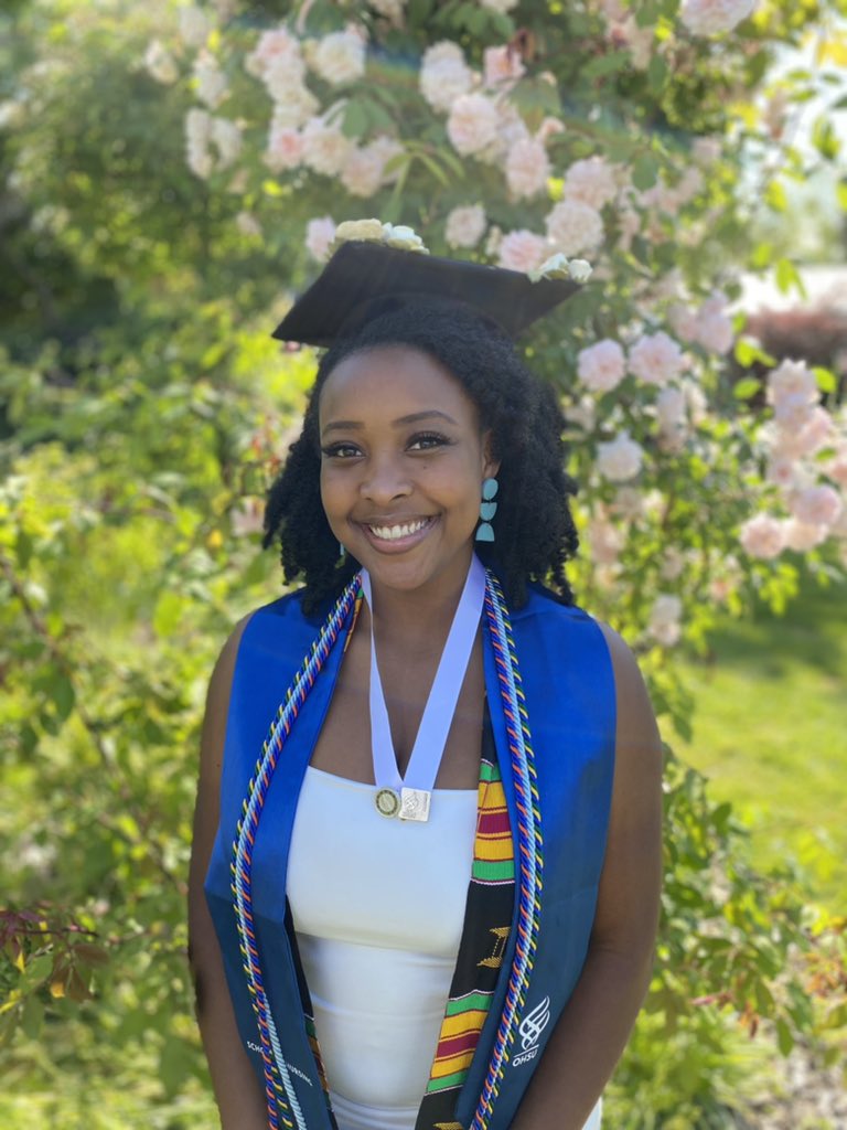 CETZFORTHESOUL's tweet photo. S/O to my Queen for getting her Bachelor’s of Science in Nursing from Oregon Health &amp; Science University 🎉🎉 Beyond proud of you @Marnashaaa 🎓👩🏾‍🎓 https://t.co/IFWDNTDBf2