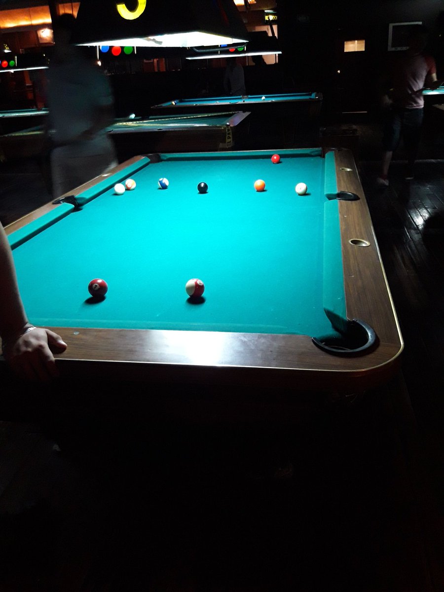 Caegan a jugar