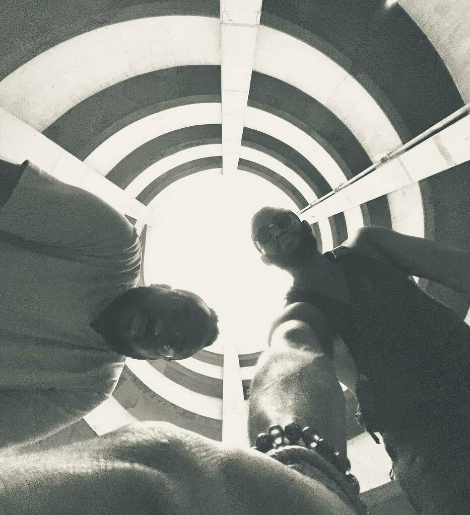 Yo por ti, tú por mí, yo por ti, tú por mí // Yo por ti, tú por mí, hmm-hmm, hmm-hmm instagr.am/p/CP4qMu6h-Un/