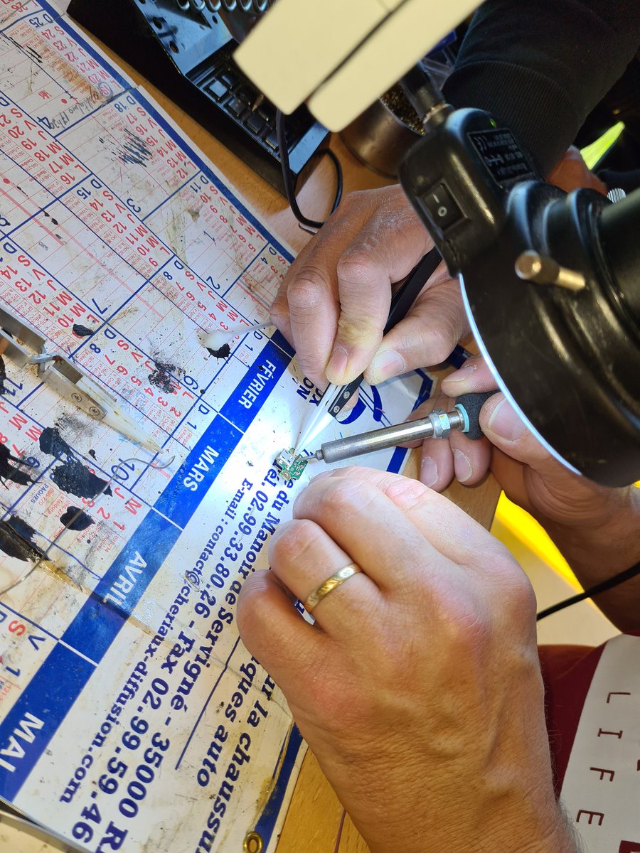 repaircafetours's tweet photo. Le #repaircafe #tours sera présent à #Monts, le 26 Juin dès 14 H, pour vous aider à réparer vos #vêtements🩳👕/#petits objets 📻🎧🖨! ANIMATION SUR RDV...
➕ d'infos auprès de repaircafetours@gmail.com
@InfoToursFR @37degresmag @ZeroWasteFR @TVTOURS @tmvmag #rctours https://t.co/FefAjWeAUv