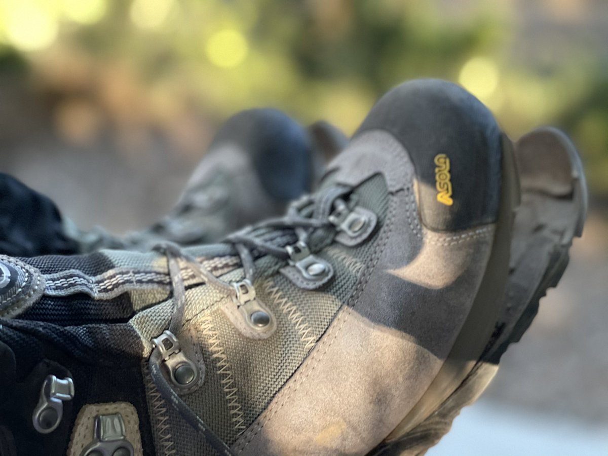 SenaGregory's tweet photo. My boots died over a weekend mini hike. They literally came undone about 1/4 mile apart. Like wow!

Got them 2013! https://t.co/apw5uj6awM