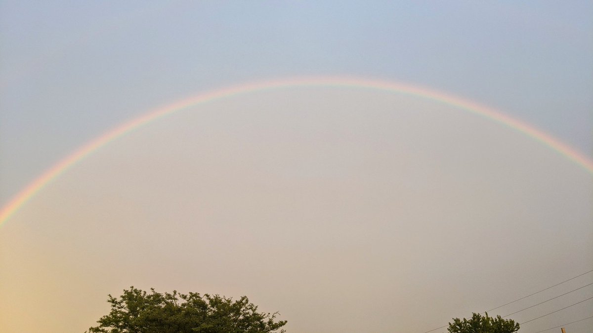 RegularbitchesP's tweet image. Even Mother Nature is Loud and Proud this month!

#regularbitches
#loudandproud 
#lgbtq 
#pride