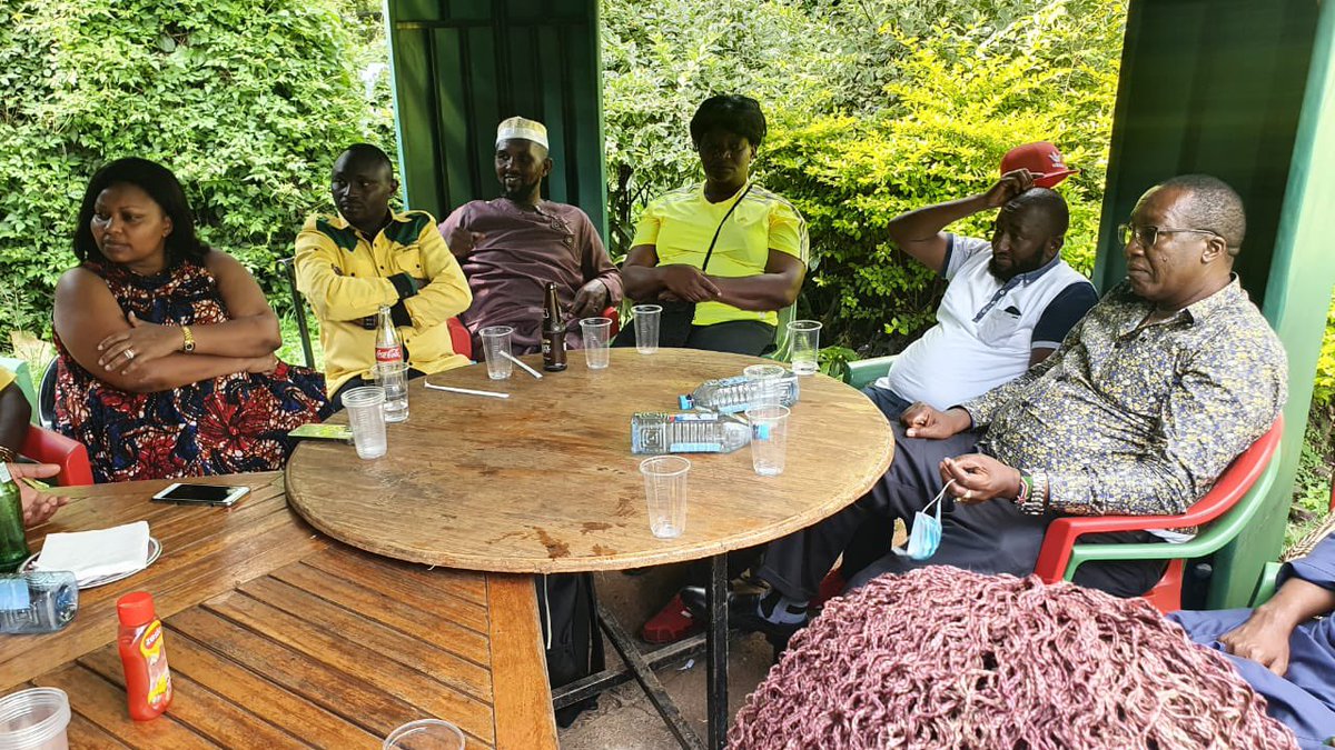 VGichomo's tweet photo. A round table #UDAKENYA members meeting. Mbele iko sawa #unclevinny #hustlers #kazinikazi  #WamesemaNiMacharia https://t.co/g6eAP1DGkI