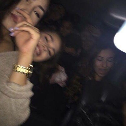 2friendshot1's tweet photo. #NuevaFotoDePerfil https://t.co/gkbfktOuBp