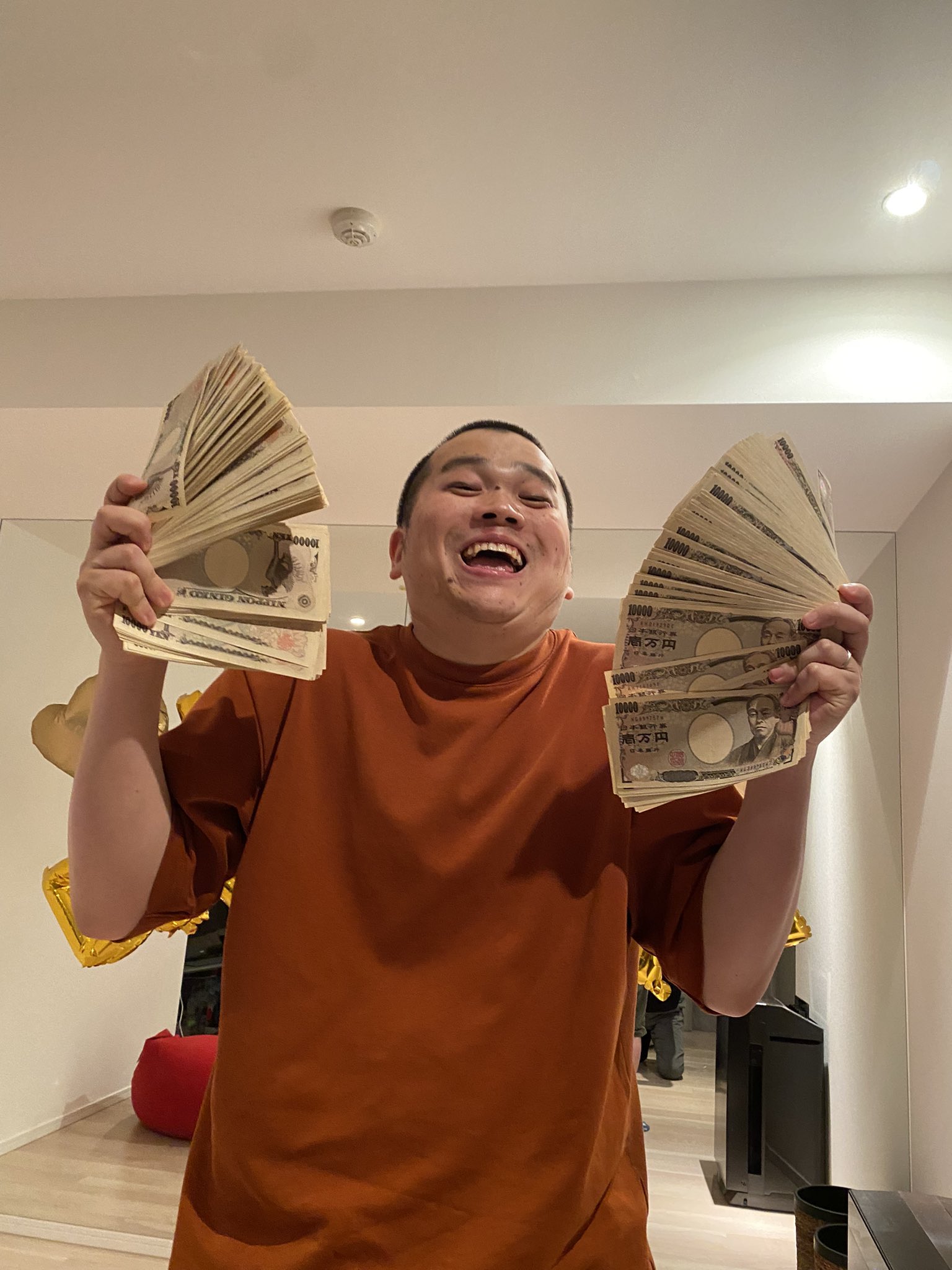 【尾島徹】公式アカウント (OjimaaTooru323) / Twitter