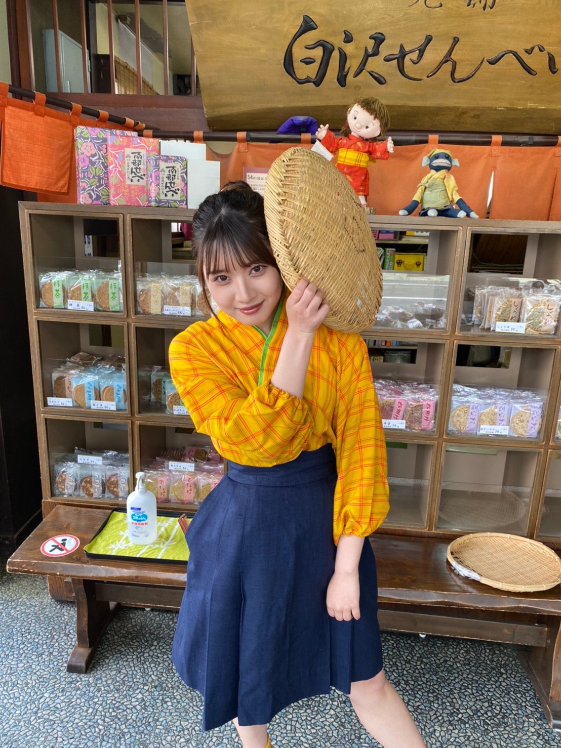 白沢せんべい店 公式 On Twitter 喧嘩は誰のせいでもございません 娘も親もお年頃でごさいますから しいて言えば ホルモン のせいでしょうか 本日17時閉店 良いお天気です ぜひ ご来店くださいませ 南部せんべい
