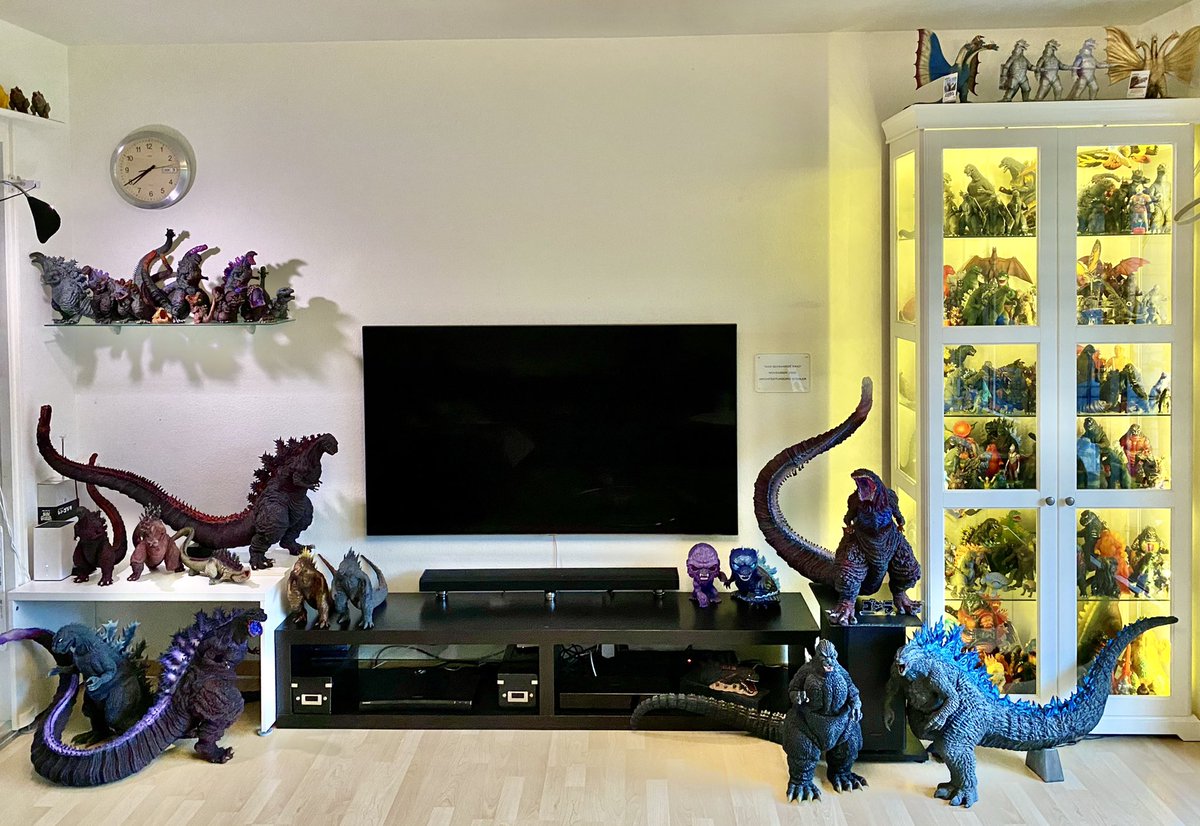 Shin_Gojira_66's tweet photo. 巨大なサイズのゴジラが6体いるという新設定🥰
#ゴジラ #OmegaBeastSeries #Kaiyodo #GiganticSeries #Collection #Godzilla https://t.co/ABumxm8BUg