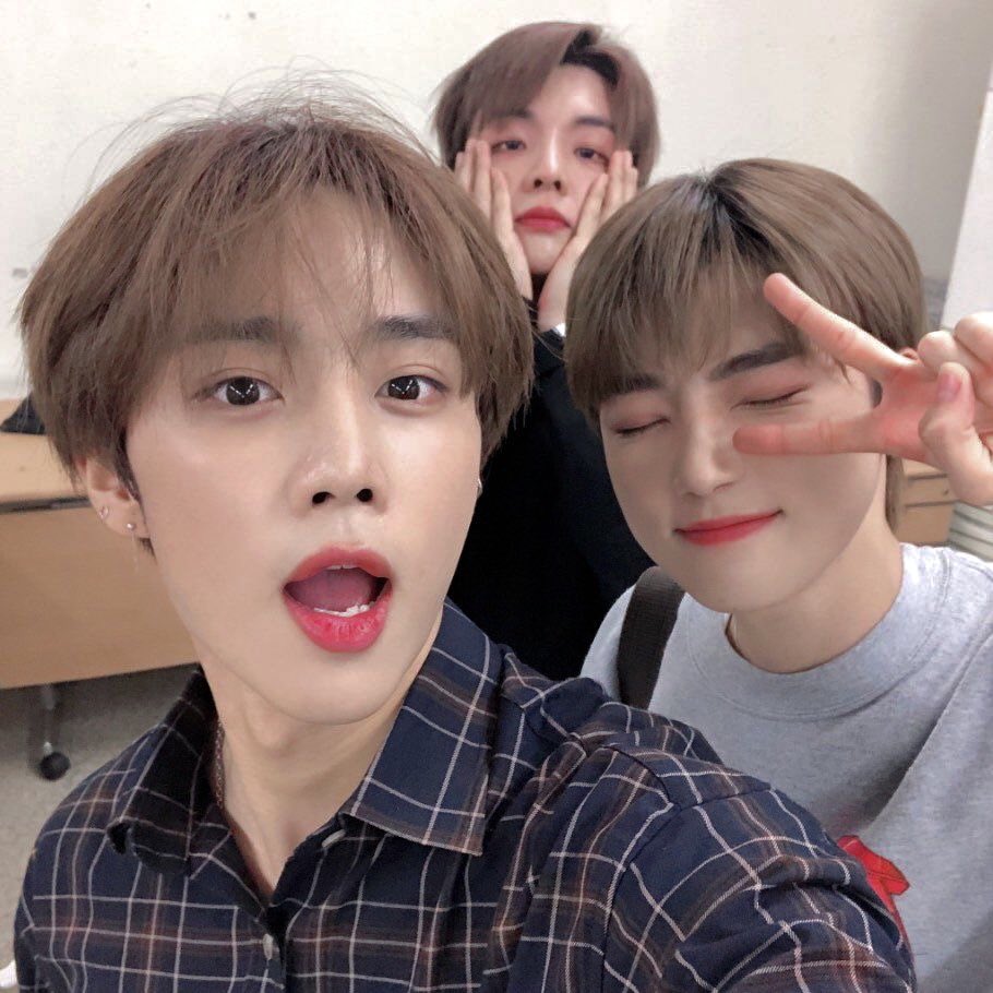 #treasure #theboyz
<a href="/treasuremembers/">TREASURE</a> <a href="/WE_THE_BOYZ/">THE BOYZ (더보이즈)</a>