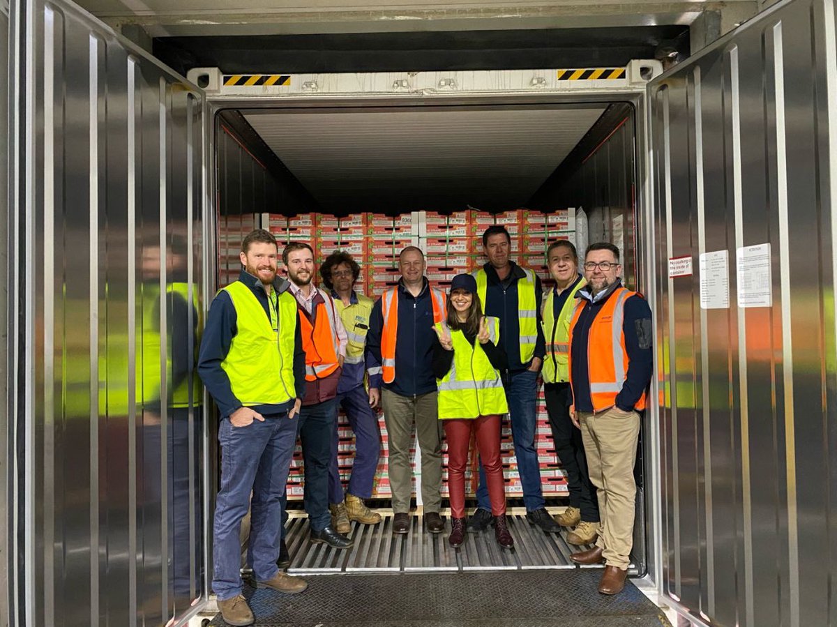 Ben_Lyons_'s tweet image. Great to see export innovation still happening despite Covid well done @AvolutionFresh @sunnyspotfarm @AvocadosAu @ResearchRural @DAFQld