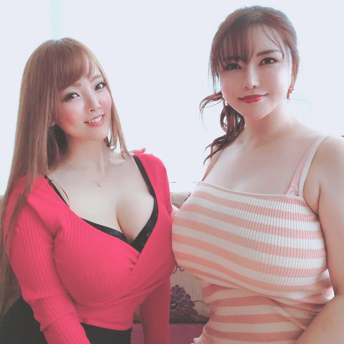 SUPER INFO!!!
WE have exclusives custom video with Hitomi.
Yes we are perfect loving sisters and I know