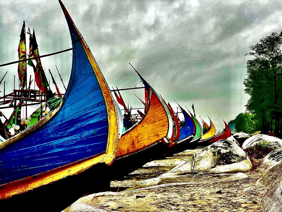 arjun_unhcr's tweet photo. #beautiful #Bangladesh
Everywhere you look, there is something beautiful to see!
#bangladesh50 #beautifulbangladesh #beachlife #fishingboats #inanibeach #stormclouds #pictureperfect https://t.co/xTRvHC2mUr