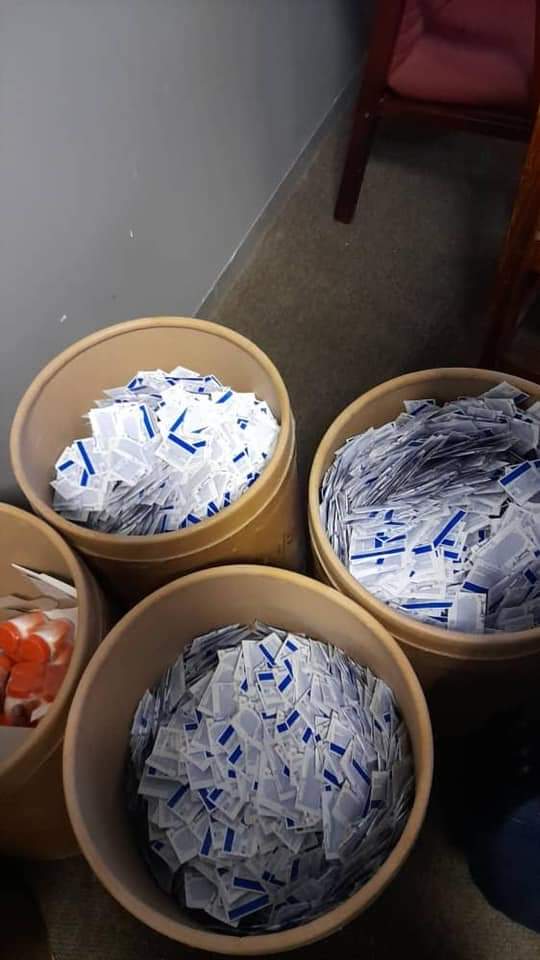 Eddiepacel_za's tweet image. So now the pakistans making their own Granpa 🙆‍♀️🙆‍♀️🙆‍♀️.
#Cassper #NationalBabyShower #100million #lehasa #Zuma #Ramaphosa 
#Scoop #bushiri #Piet #GenerationsTheLegacy