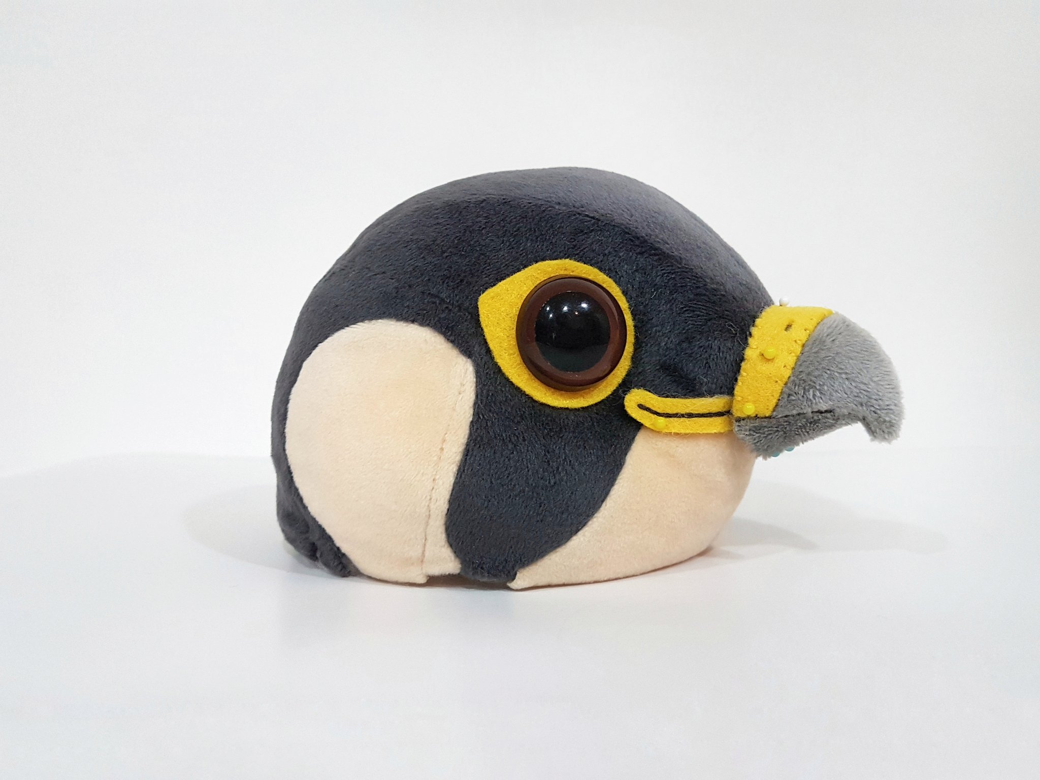 小i Still Working 遊隼 幼鳥 Peregrine Falcon Eagle Falcon Bird Animal Plush ぬいぐるみ Handmade T Co J5agcxvhng Twitter