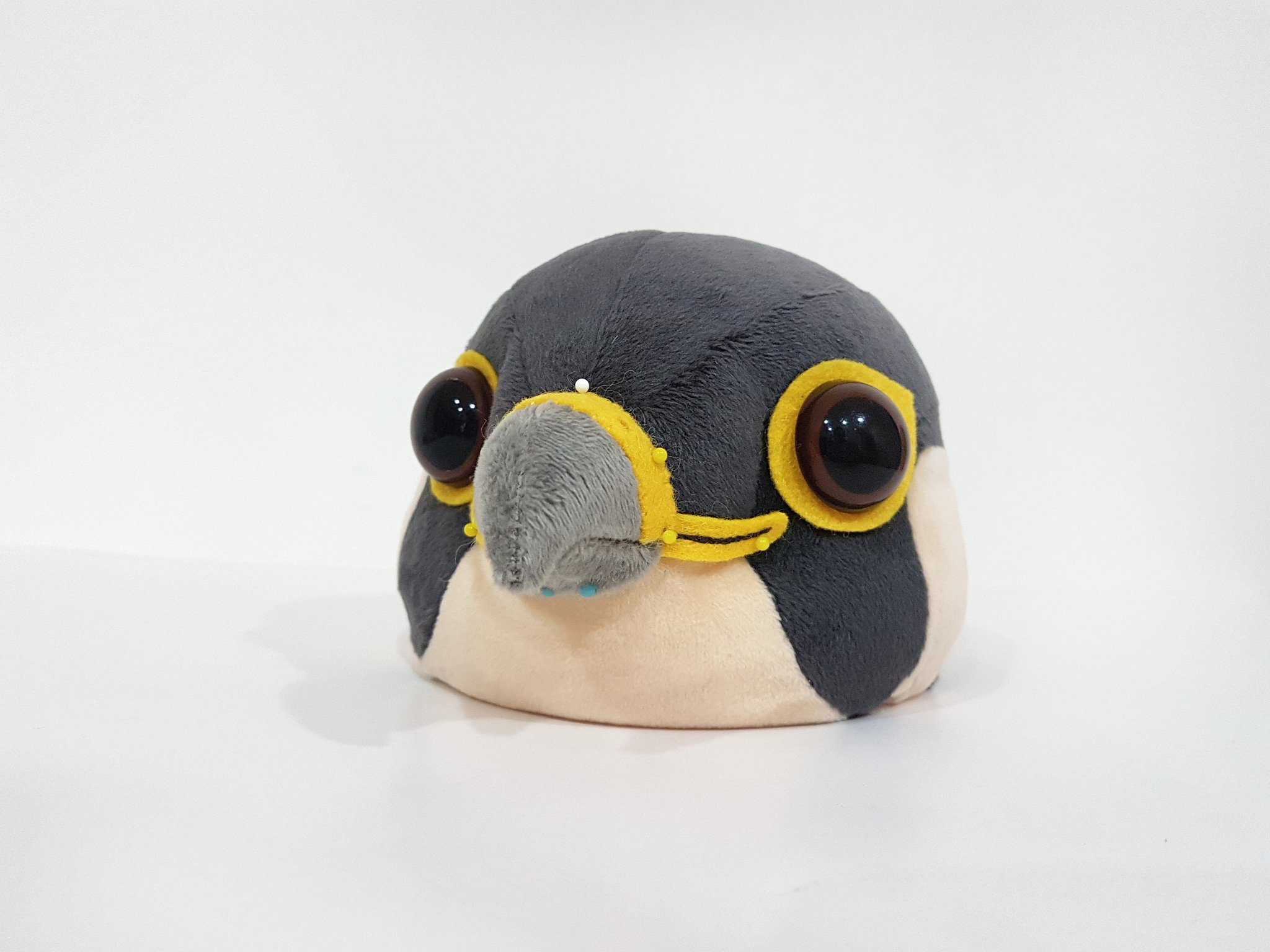 小i Still Working 遊隼 幼鳥 Peregrine Falcon Eagle Falcon Bird Animal Plush ぬいぐるみ Handmade T Co J5agcxvhng Twitter