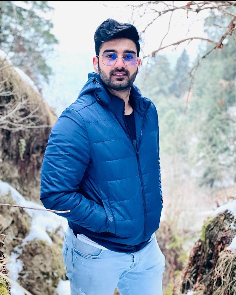 jyot_s_15's tweet photo. Lion will roar again.. no one can beat him.. Sumit sir.. sbke favourite best educator our  inspiration ..#godofgeography u have to come on our platform to rock on.. nd to beat. Everyone..
#sumitrathiKsathi 
@SumitRathi03 
@AbhishekABC123 
@PraveenIAS2110 https://t.co/rWsAQJStMC