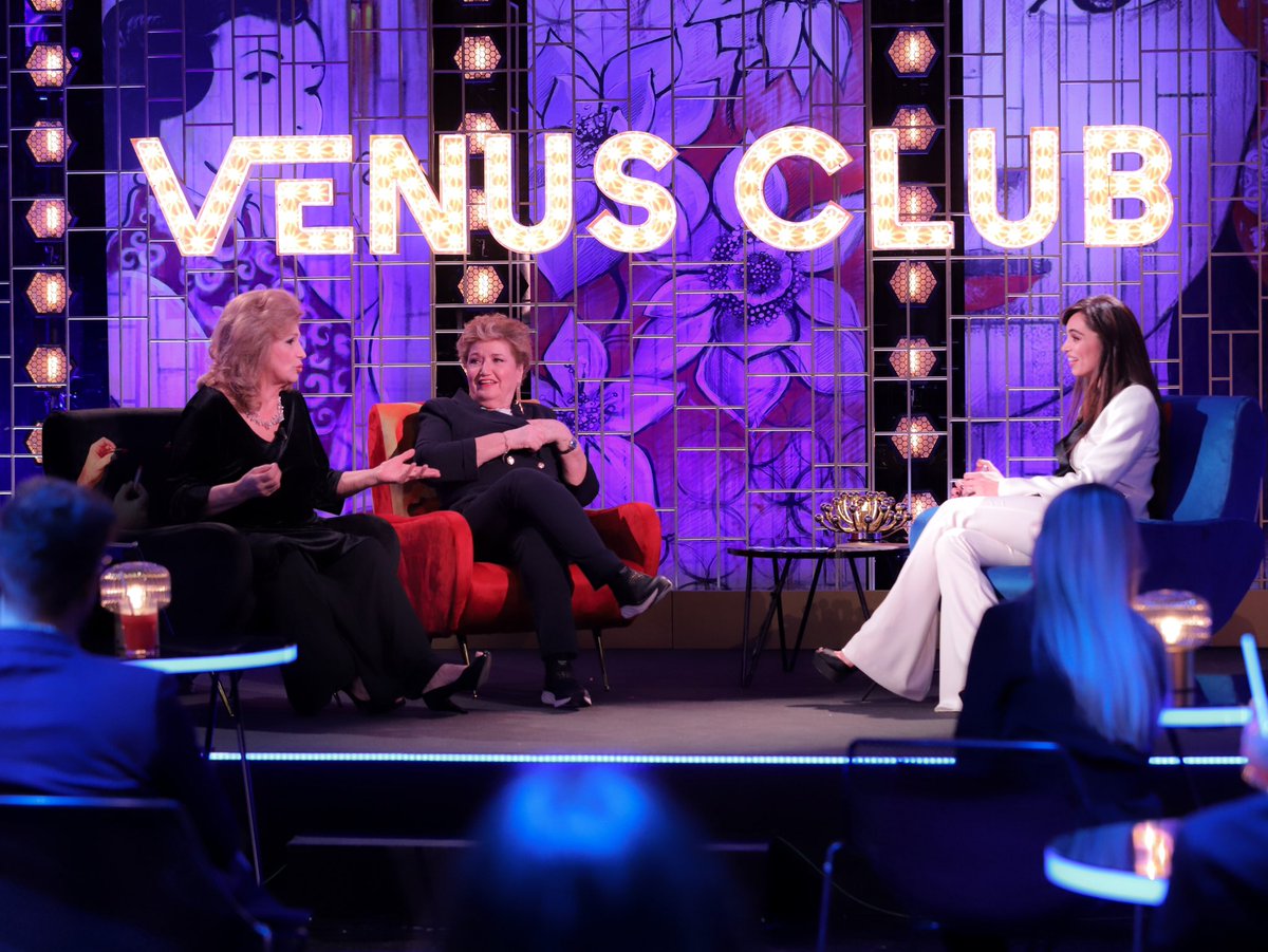 VenusClubTV's tweet photo. Al #VenusClub amiamo le “Donne controcorrente” 😍 Giovedì alle 23.40 su #Italia1 @bocciaofficial intervisterà @iva_zanicchi e @maramaionchi 💖 https://t.co/2kbfEiJrto