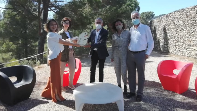transicioeco's tweet photo. Els guardonats amb els #PremisEMASCat són: 

🌱🏆 El Consorci Hospitalari de Vic per la Millor Declaració Ambiental

I per la gran qualitat de les candidatures presentades es donen 3 accèssits a:
🏆 @HotelAlimaraBcn 
🏆 Agència de l'Habitatge de Catalunya
🏆 @portdebarcelona https://t.co/RM6DNpvb5O