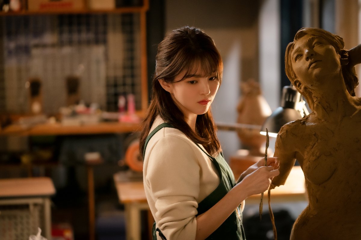 Demi keadilan visual bagi seluruh warga, setelah Song Kang, giliran sebarin foto Han So-hee di Nevertheless. Tayang 19 Juni pukul 23.00 WIB.