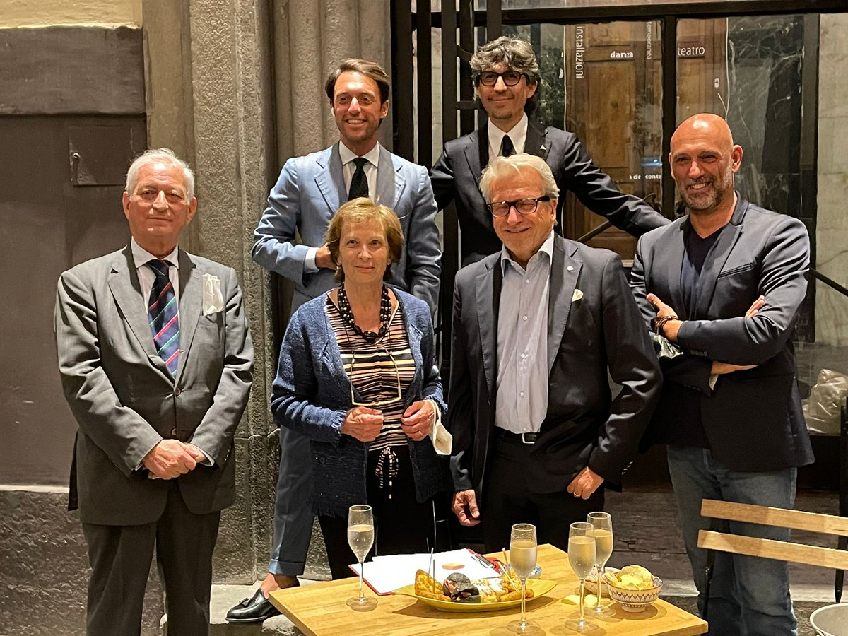 Partenope's tweet photo. Qualche foto della splendida serata per la proclamazione del sindaco di Partenope (sindaco virtuale di Napoli) congratulazioni a Francesco Perillo!🥳
Ora si apre un nuovo capitolo, da scrivere con il contributo e supporto di tutti! #staytuned con le iniziative di #Partenope! https://t.co/gkbcszHrZF