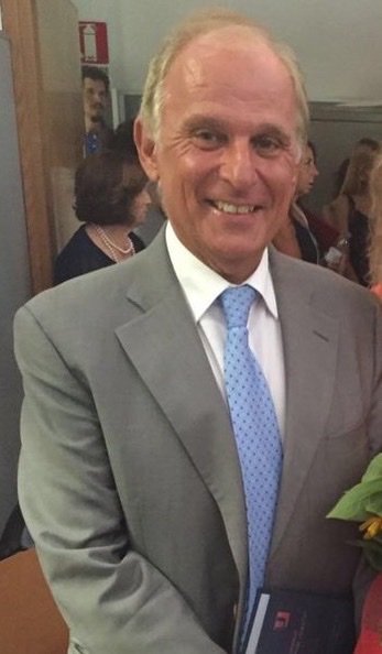 NovelliGnovelli's tweet photo. Roberto Perricone,  fondatore della Reumatologia a Tor Vergata, un collega, un  ricercatore, un amico ci ha lasciato oggi. 
Io ed i miei collaboratori siamo addolorati. Ci mancherà molto. Le nostre ricerche di immunogenetica non saranno più le stesse! 
@SIRreumatologia https://t.co/5a3niUMQkw