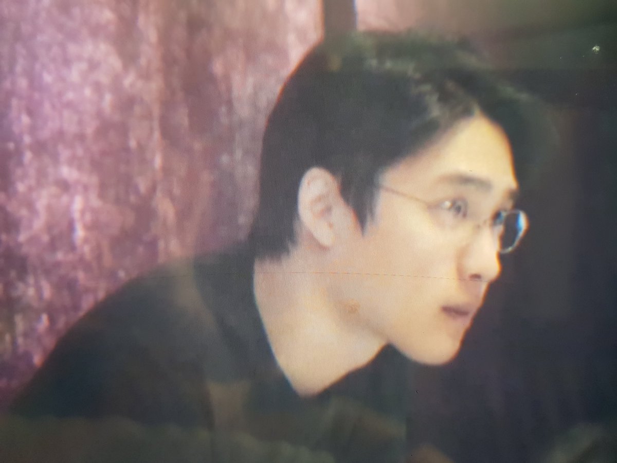exol_chingu's tweet photo. Kyungsoo wearing glasses! 😍

너�� 귀여워

#DohKyungsoo #EXOL #DontFightTheFeeling https://t.co/VbNPnllLbf