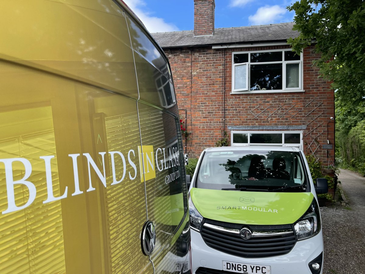 BlindsInGlass's tweet image. Another delivery for #smartmodular garden office today in mobberley Cheshire #uniblindsinglass #partners