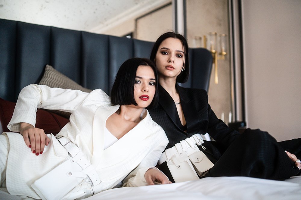 Our beauty seekers have a palette for curiosity.

📸 IG: bloomtwins  

Indulge your curiosity: themayfairtownhouse.com

#fashion #mayfair #ChristianLouboutin