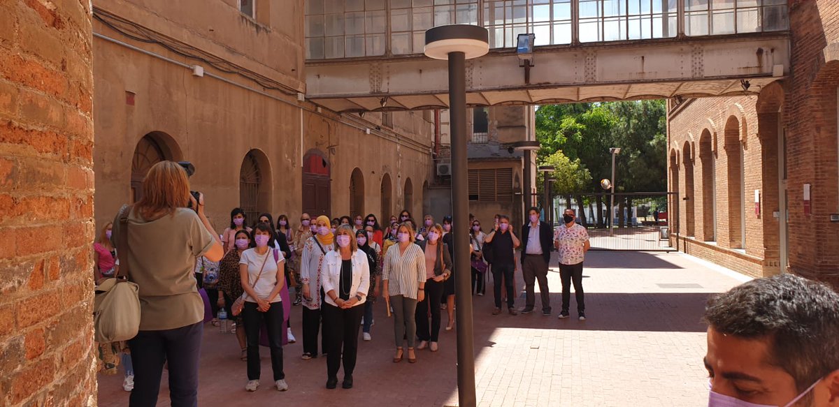 💜#LHospitalet trabaja por la inserción laboral de calidad de la mujer.Desde el #PacteperlOcupacióLH,se ofrece formación y experiencia para encontrar su lugar en el competitivo mundo empresarial.#IserDona 
Bona feina! <a href="/nuriamarinlh/">Núria Marín/❤️</a> <a href="/Rocio_lh/">Rocío López Herrero</a> <a href="/LHAjuntament/">Ajuntament de L'Hospitalet</a>
#MunicipalismoIntegrador