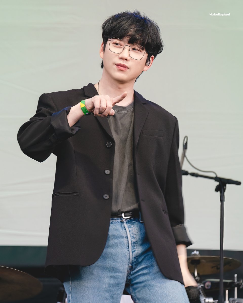 ma_belle_pixel's tweet photo. 210605 무주산골영화제
╭( ･ㅂ･)و ))) 이 꿀렁임 너무 좋아 ╭( ･ㅂ･)و )))
#십센치 #10CM #권정열 https://t.co/BeVgrgDRgr