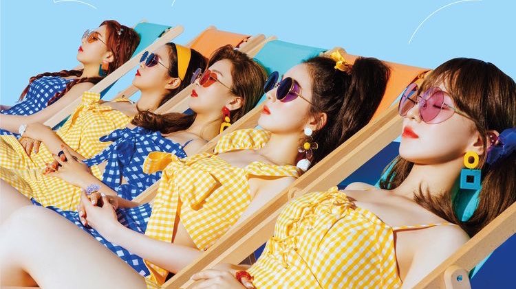 kimjenknee's tweet photo. SUMMER QUEENS ARE COMING BACK!! https://t.co/ZNRSvi9kA6