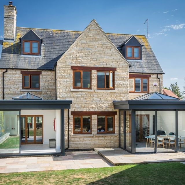 Customade Group tweet media