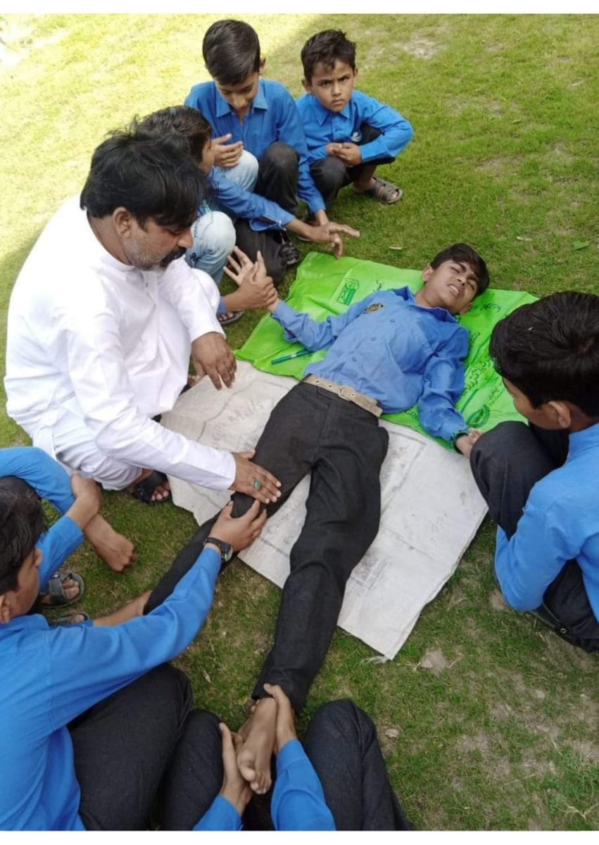 نہ ادھر اُدھر کی تو بات کر یہ بتا کہ قافلہ کیوں لٹ
مجھے رہزنوں سے گلہ نہیں تری رہبری کا سوال ہے
حکومت وقت نونہالوں کی جانوں سے کھیلنے 
لگی
شدید گرمی کی وجہ سے مختلف سکولوں میں کئی بچے بے ہوش
<a href="/DrMuradPTI/">Dr. Murad PTI</a>
<a href="/ImranKhanPTI/">Imran Khan</a> 
<a href="/Shafqat_Mahmood/">Shafqat Mahmood</a> 
<a href="/UsmanAKBuzdar/">Usman Buzdar</a> 
<a href="/JvdMayo/">Javed Mayo</a>