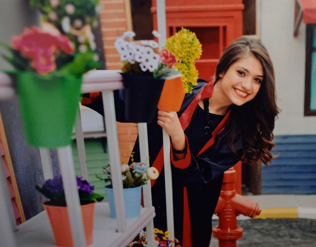 "Bayrağın dalgalandığı her yer vatandır..."

#AybükeYalçın