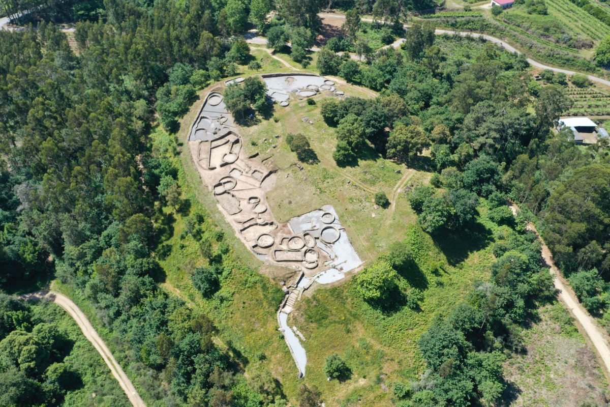 Manuel Gago (@magago) on Twitter photo I love archaeology for this kind of stuff: moving in the incertainty, sizing the facts, control imagination without getting grazy.
📸 of the findings: <a href="/depo_es/">Deputación Pontevedra</a>. With special thanks to Rafael Rodríguez, director of the excavation and archaeologist of the <a href="/depo_es/">Deputación Pontevedra</a>. I love archaeology for this kind of stuff: moving in the incertainty, sizing the facts, control imagination without getting grazy.
📸 of the findings: <a href="/depo_es/">Deputación Pontevedra</a>. With special thanks to Rafael Rodríguez, director of the excavation and archaeologist of the <a href="/depo_es/">Deputación Pontevedra</a>.