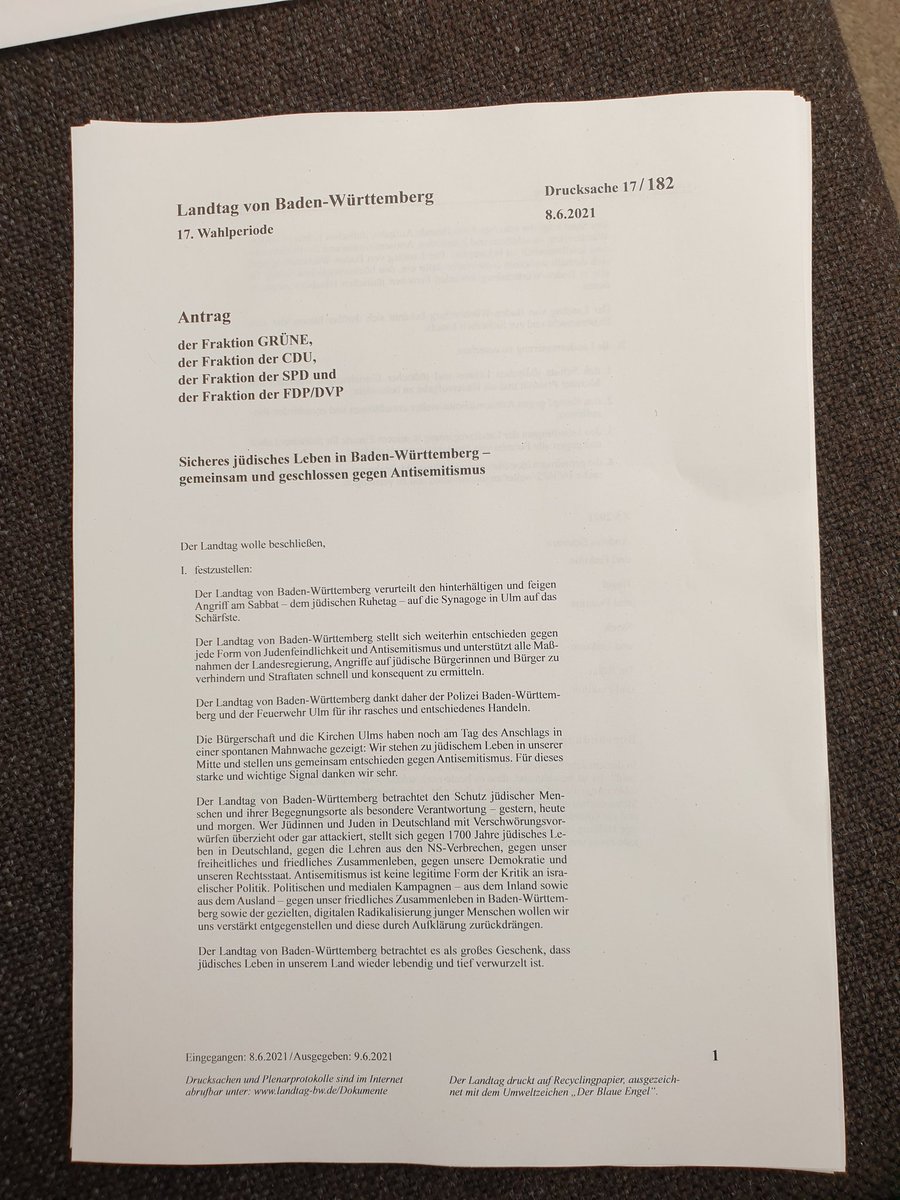 salomon_alex's tweet photo. Entschlossen gegen Antisemitismus. Es ist unsere Aufgabe und Auftrag ein sicheres jüdisches Leben in Baden-Württemberg zu gewährleisten. Der @Landtag_BW bekräftigt dies mit einer Resolution von @FraktionGruenBW, @CDU_FraktionBW, @spdlandtagbw und @fdpdvpfraktion 💪.  Danke! https://t.co/X9HUsOAcQv