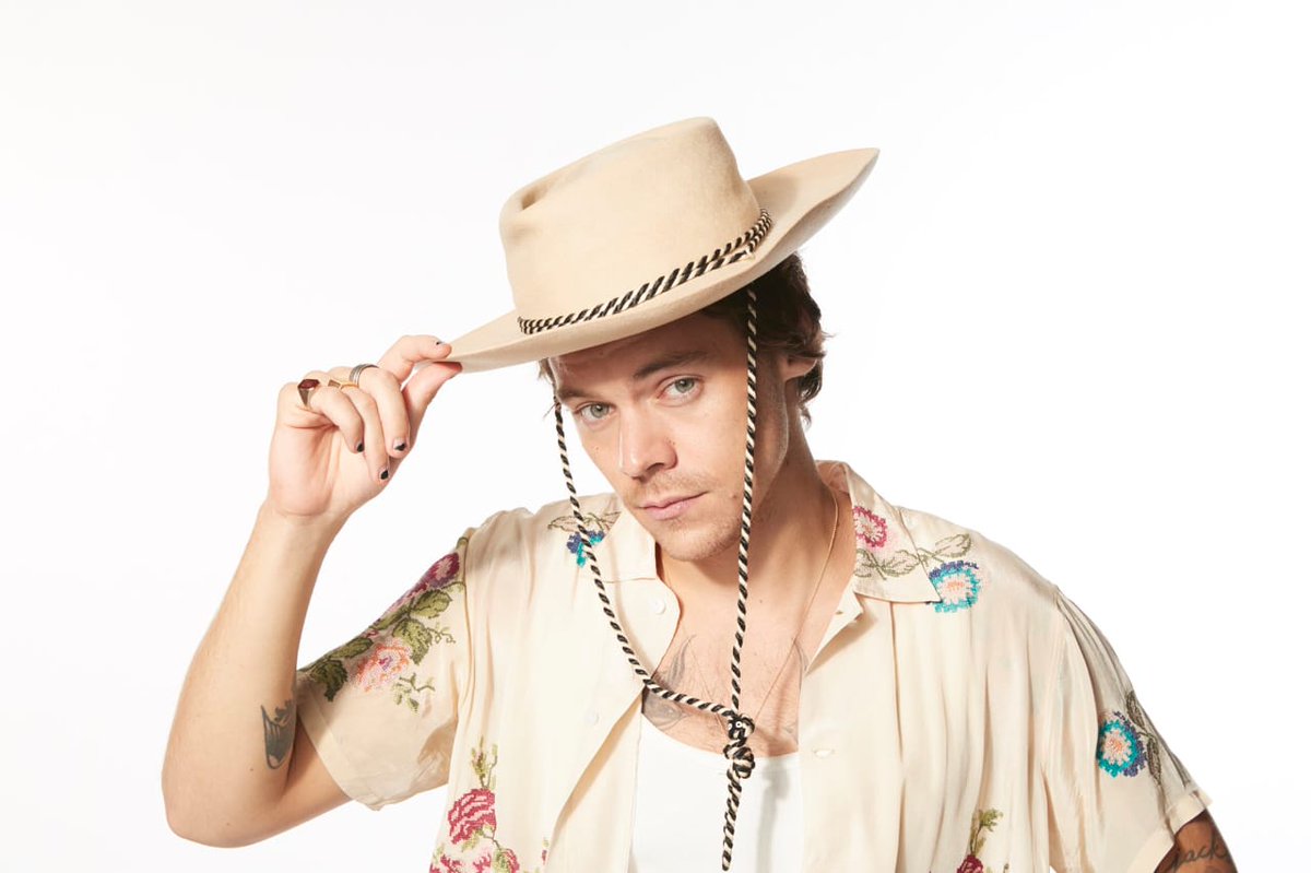 fervig172's tweet photo. @LHHispanic @Harry_Styles Quince

#PremiosMTVMIAW 
#MTVLAGLOBALGOLDEN 
#MTVLACRUSHHARRY https://t.co/v7s2onEHrP