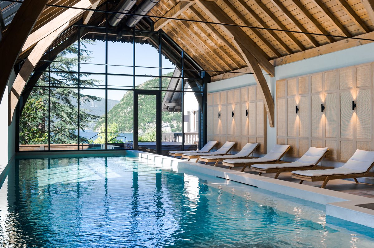 Le Spa de l’Auberge 🤗 

Enfin, l’Auberge est de nouveau pleinement ouverte ! Nous sommes très heureux de pouvoir à nouveau vous recevoir 🙏 

Détente absolue, préparation sportive complète, réservez vos instants ✨ 

________ 

#AubergeduPereBise #HotelSpa #SpaDetente #Annecy