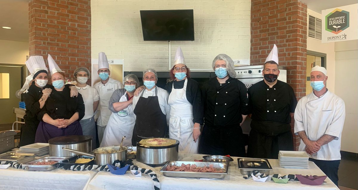 Repas Breton !

Mercredi dernier, pour le dernier jour de leur parcours de formation « Commis de cuisine », les stagiaires de CEFHOREST ont préparé un repas typiquement breton.
#dupontrestauration #restauration #formations