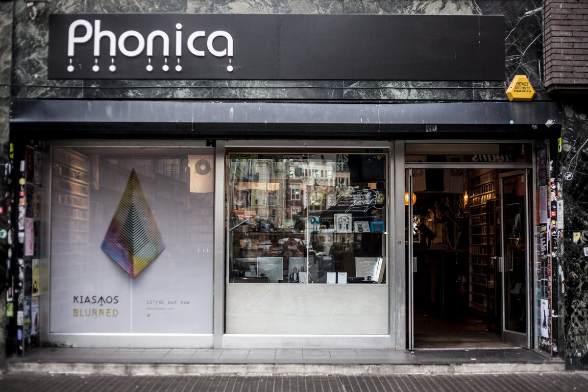 Revival_Vinyl's tweet image. Planning a trip around London record shops on Record Store Day?. Plan your route with Graham Jones guide to 30 of the London shops taking part in this great day. Pay as many of them as you can a visit.grahamjonesvinylrevival.blogspot.com/2019/04/where-…
#RSD2021 #RSD #vinyl  #RecordStoreDay #recordshops