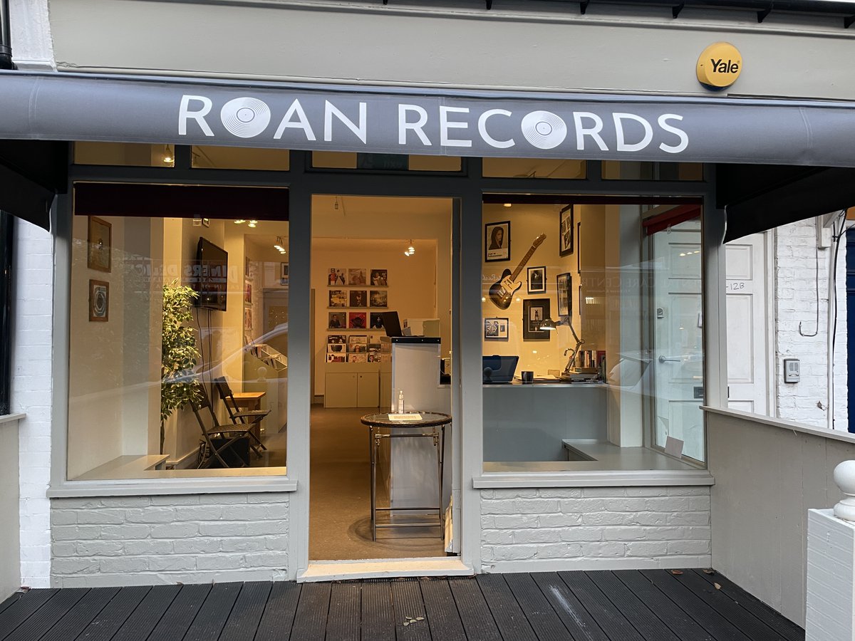 Revival_Vinyl's tweet image. Planning a trip around London record shops on Record Store Day?. Plan your route with Graham Jones guide to 30 of the London shops taking part in this great day. Pay as many of them as you can a visit.grahamjonesvinylrevival.blogspot.com/2019/04/where-…
#RSD2021 #RSD #vinyl  #RecordStoreDay #recordshops