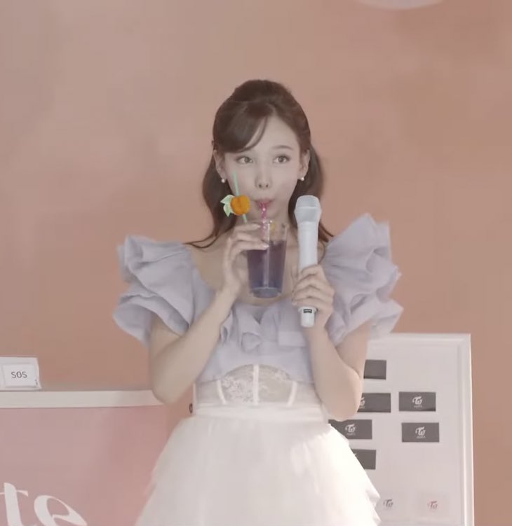 ForteF_81's tweet photo. 🍹🍹🍹
🍹🍹🍹
🍹🍹🍹
#TWICE_Alcohol_Free
#งดเหล้าไปเอามง
@JYPETWICE ❤️ https://t.co/ttADqv2slO