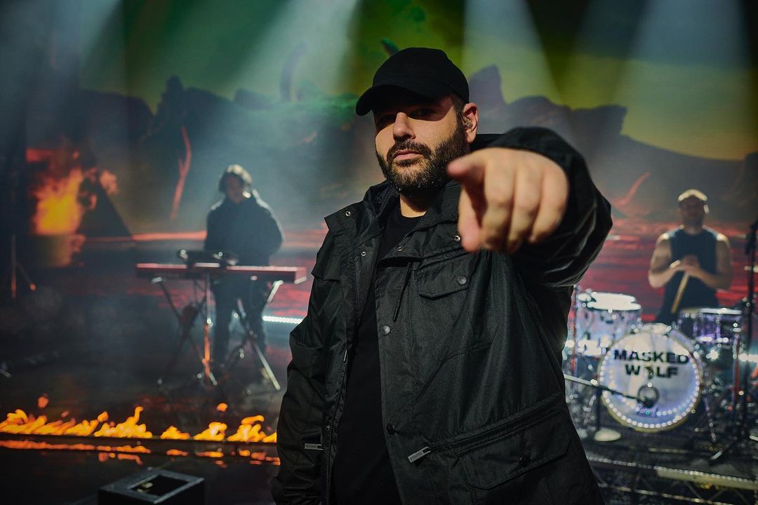 COMING UP on #SmallzysSurgery 

🎜 <a href="/maskedwolfmusic/">Masked Wolf</a> pops in
💸 $500 up for grabs!
🔮 Resident <a href="/HarryTOfficial1/">Harry T</a> 
PLUS TOP 9 @ 9 😍

👉 TUNE IN from 7PM! 👈

Listen here: bit.ly/SSlisten